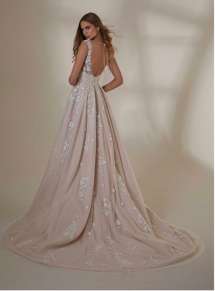 Wedding dress style TMM 1516 size 20