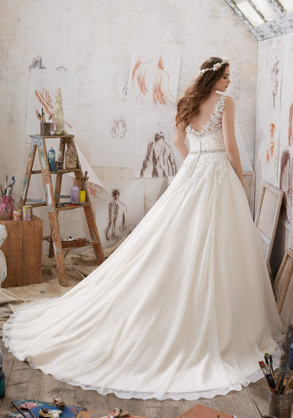 #3670 - Concepcion Bridal & Quinceañera Boutique