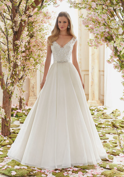 #C6012 - Concepcion Bridal & Quinceañera Boutique