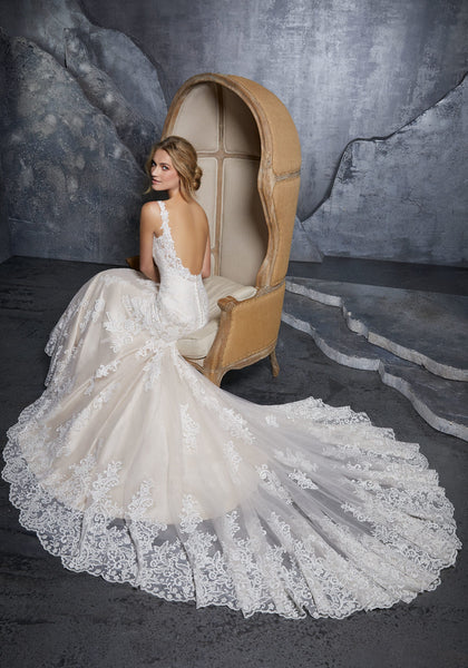 #C8232 - Concepcion Bridal & Quinceañera Boutique