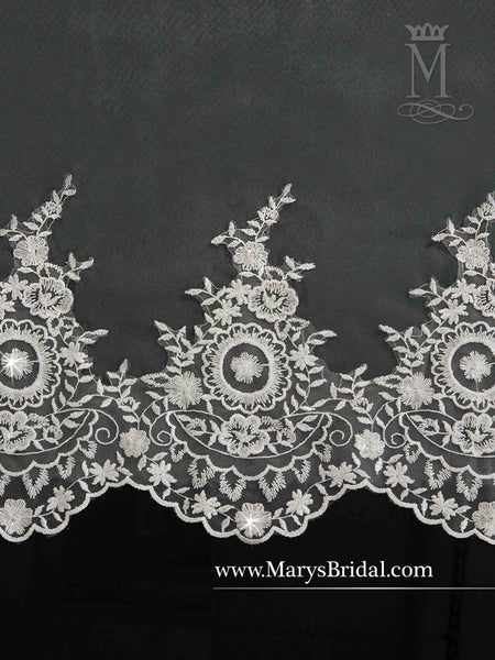Romantic Lace Veil - Concepcion Bridal & Quinceañera Boutique