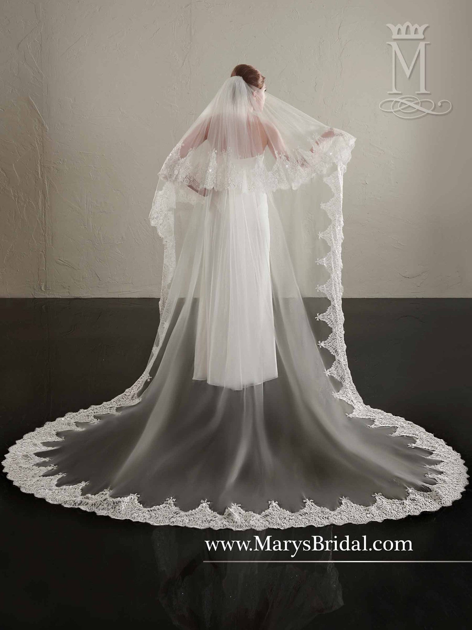 Scalloped Lace Veil - Concepcion Bridal & Quinceañera Boutique